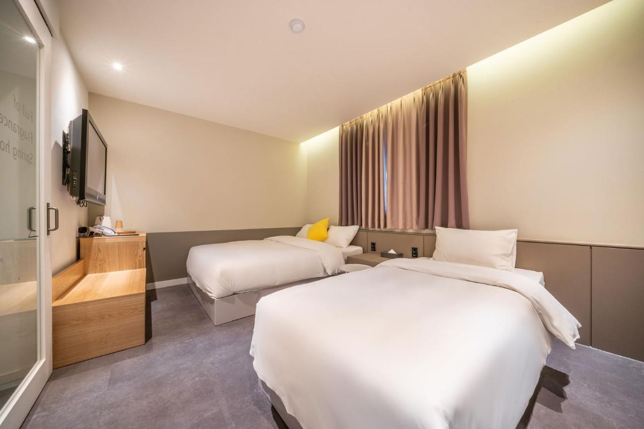 Chuncheon Bom Stay Екстер'єр фото